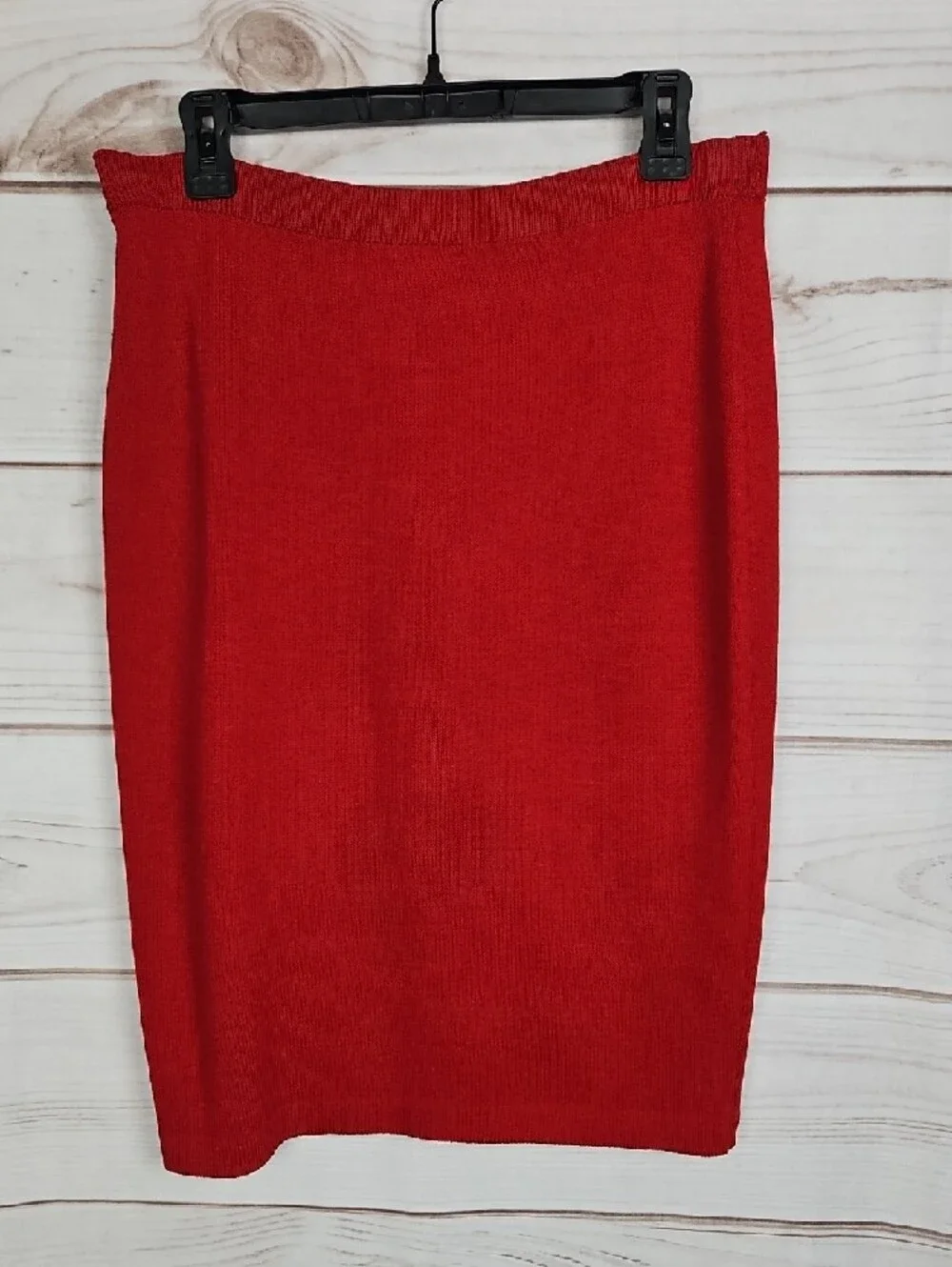 St. John Evening by Marie Gray Vintage Red Knit Pencil Skirt | Size 6 - Picture 2 of 13